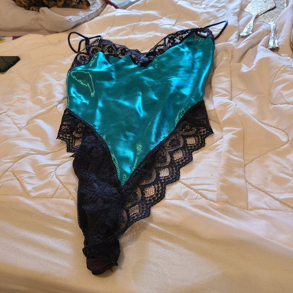 Lady cameo Sexy Green Black Lace Medium Nightie EU